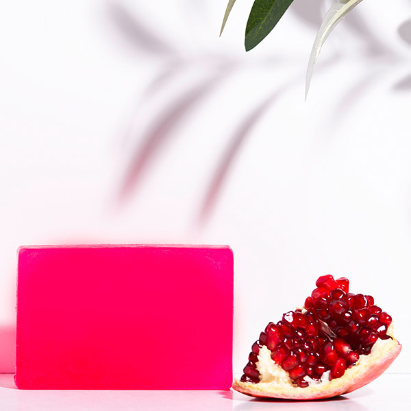 zero-artificial-soap-pomegranate1.jpg